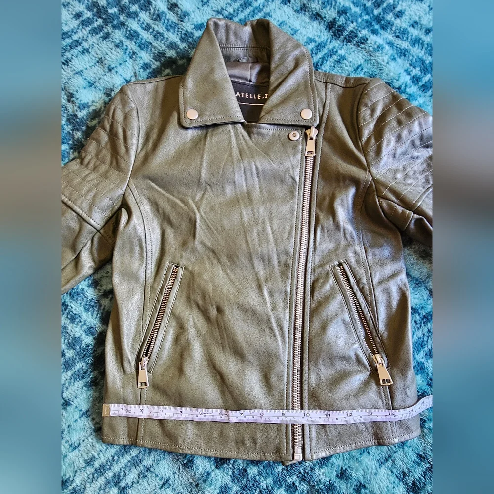 Bagatelle jaket, size XS,‎ olive 🫒 color